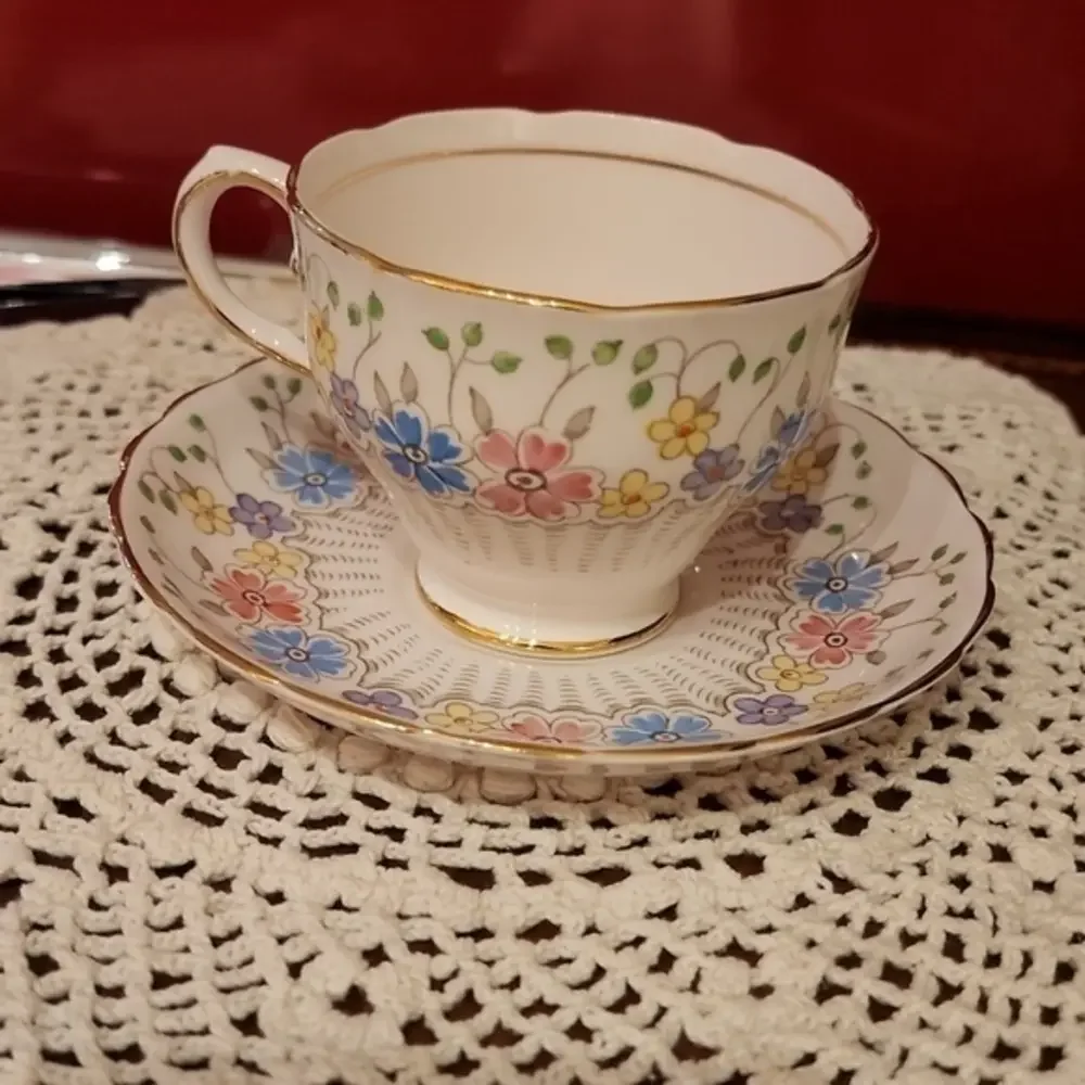 Tuscan fine bone china cup an saucer England